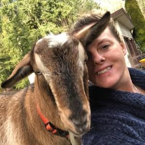 Meet your Posher, Leanna